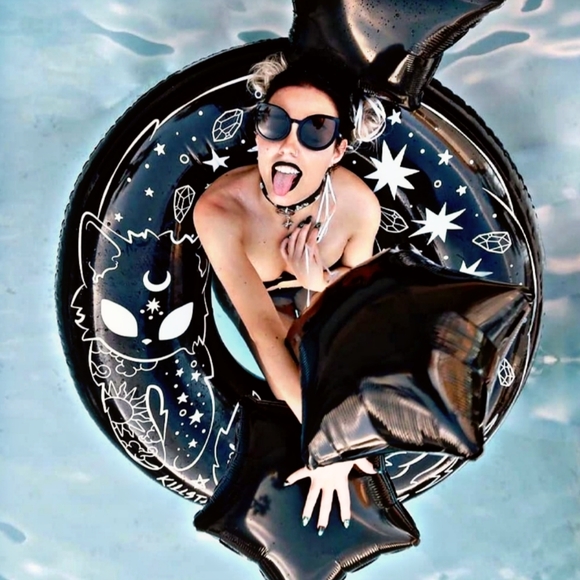 KILLSTAR | Beach Kitty Pool Float Goth Black 50" - Picture 4 of 10